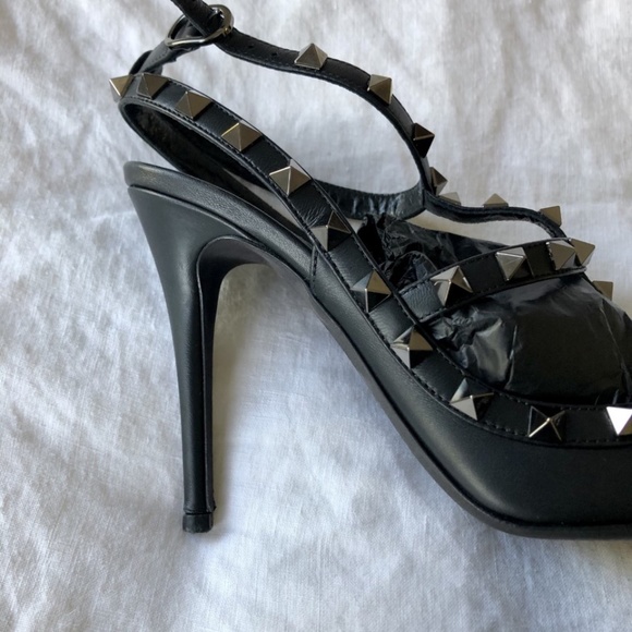 VALENTINO GARAVANI ROCKSTUD ANKLE STRAP PUMP - Picture 15 of 15